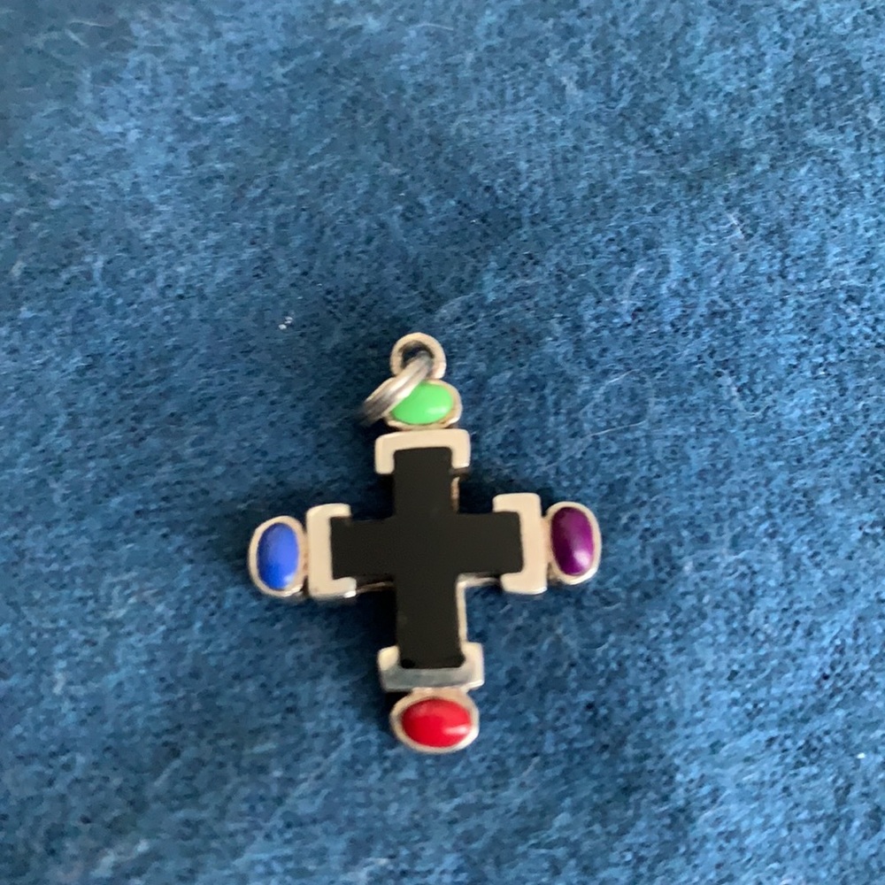Silver cross pendants - Picture 2 of 7